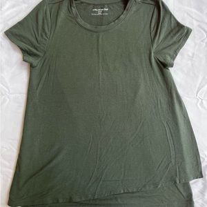 A Pea in the Pod Nursing Pull Over Crew Neck Tee